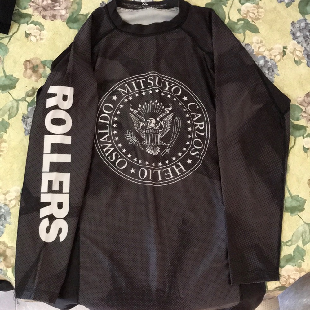 93 Brand rash guard
